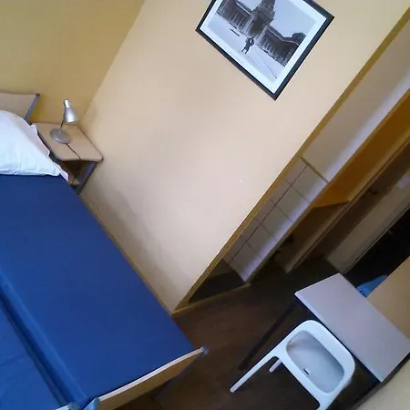 Gogh Youth Centre Ostello *